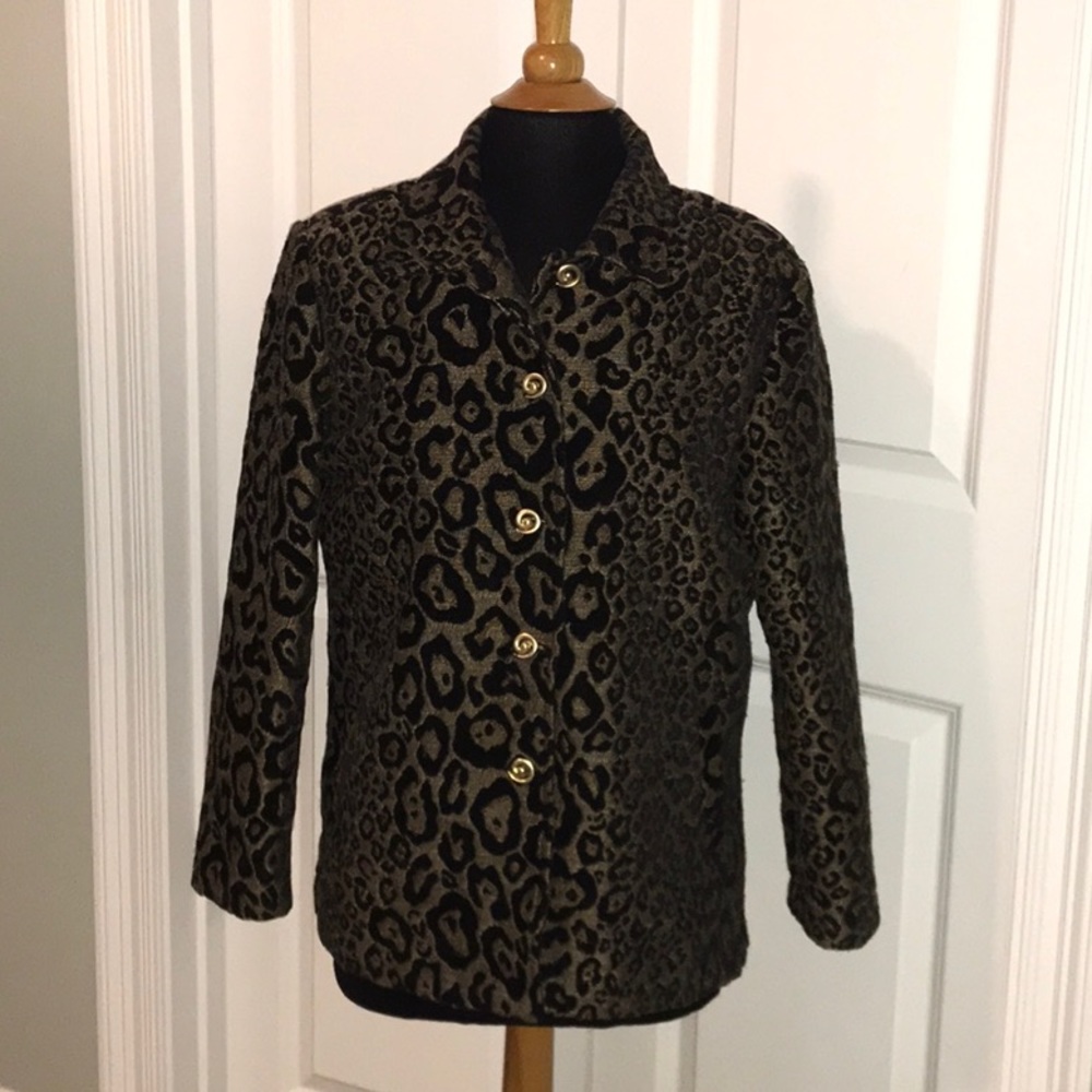 erin london medium animal print jacket Excellent condition
